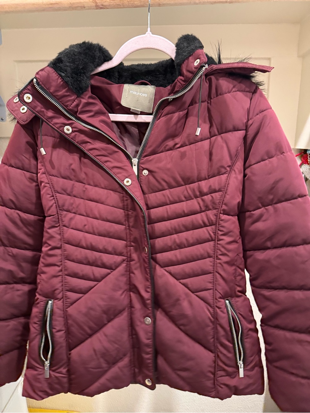 Maurice’s L Puffy Winter Coat